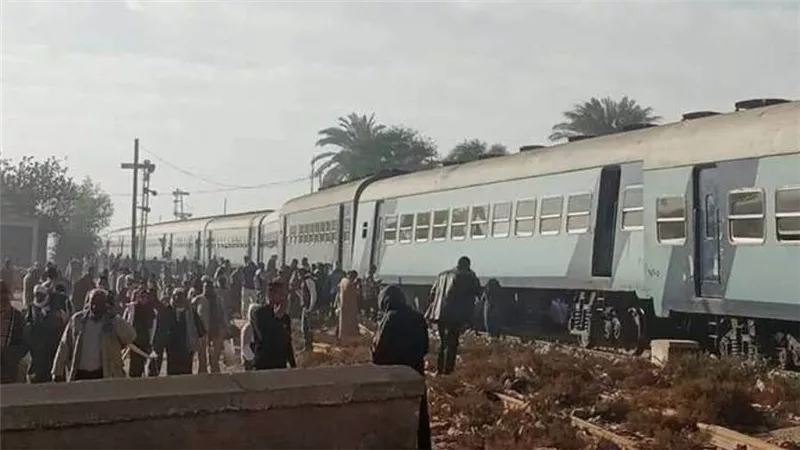 عودة حركة قطارات الصعيد بعد خروج قطار عن القضبان 