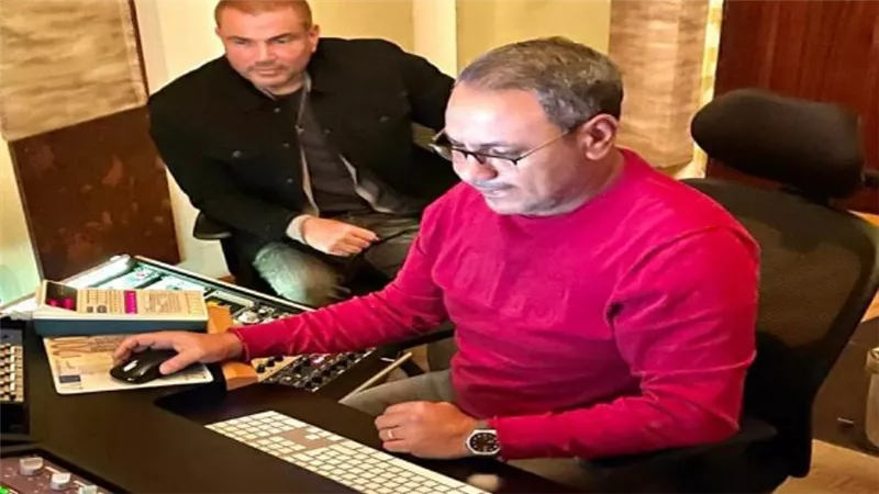 عمرو دياب يطرح «وأنا معاك» ثالث أغنيات «يا أنا يا لأ»