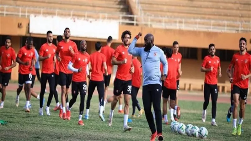 محاضرة أخيرة للاعبي الأهلي قبل مباراة سونيديب