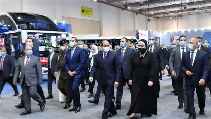 السيسى يجتمع بممثلي كبرى الشركات العالمية بـ«مبادرة السيارات» 