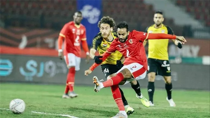 بعد رباعية الأهلي أمام الإنتاج.. «كهربا يتصدر قائمة هدافي الدوري الممتاز»