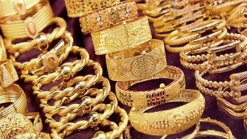 تراجع أسعار الذهب محليا.. وعيار 21 يسجل 803 جنيهات 