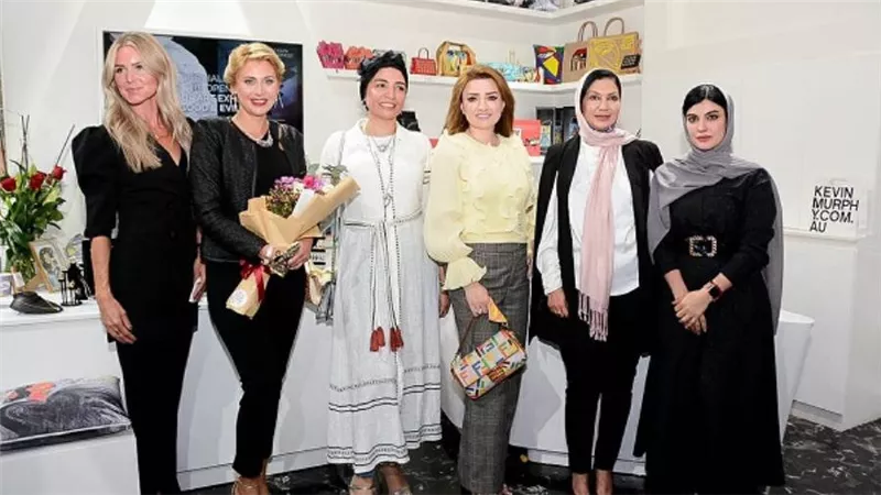 بالصور | مشاركة عالمية لتشكيليين في «الخير والشر» بـ «أرتيسيتا جاليري»