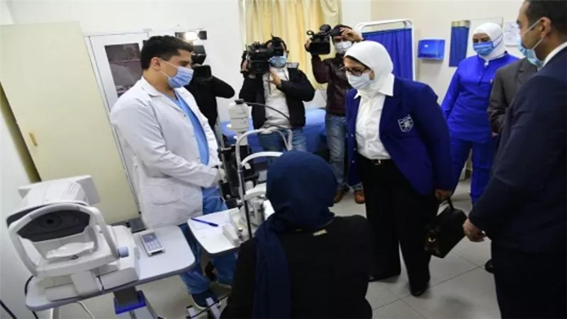 بالصور | وزيرة الصحة تزور المركز الطبي المصري ببيروت 
