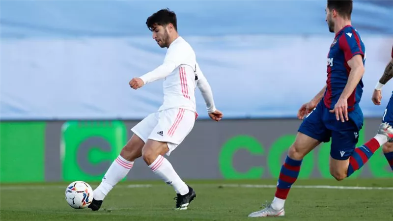 ريال مدريد يتعادل إيجابيا أمام ليفانتي في الشوط الأول