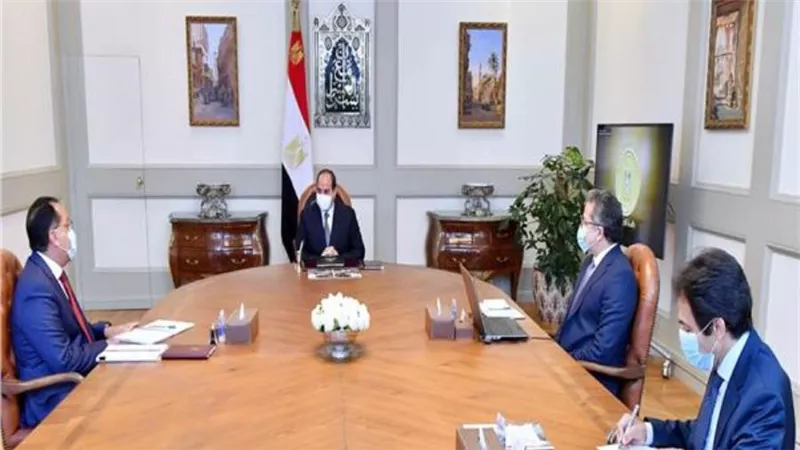 الرئيس السيسي يوجه بمواصلة العمل في المشروعات السياحية 