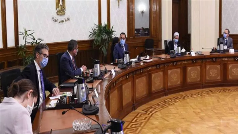 بالصور | السفير البريطاني بالقاهرة: مصر حققت تقدمًا مذهلًا في إنتاجها للطاقة المتجددة