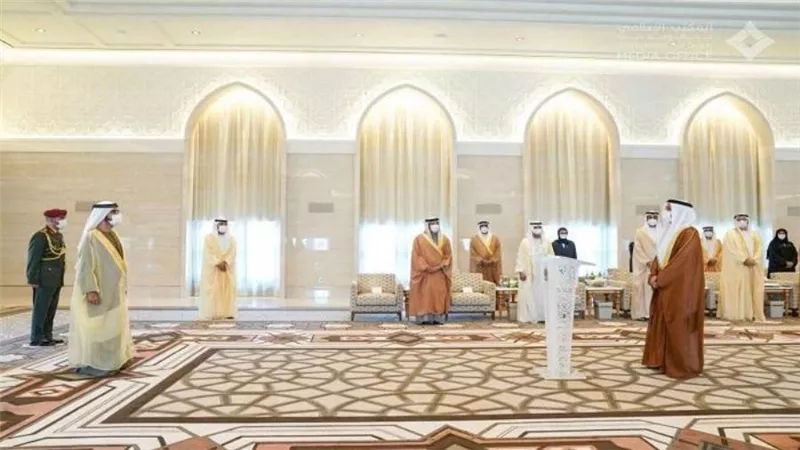 أول سفير إماراتي في إسرائيل يؤدي اليمين أمام حاكم دبي
