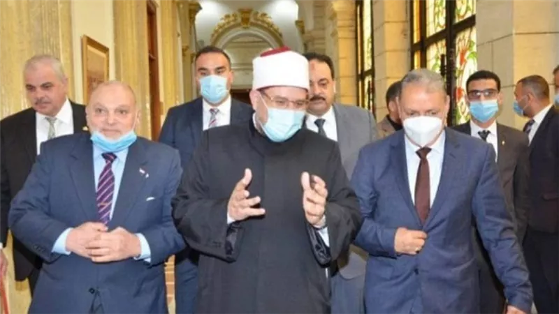بالصور | تقديرًا لجهوده في مواجهة الفكر المتطرف.. 