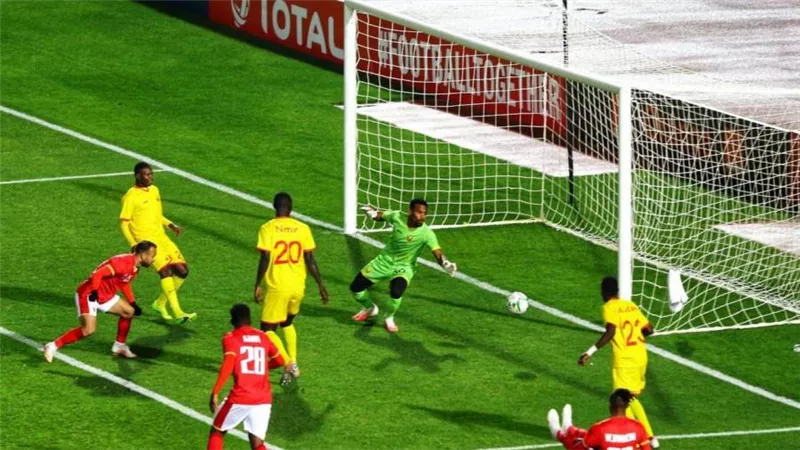 الأهلي يضرب المريخ بثلاثية في دوري الأبطال