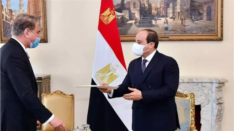 دعوة رسمية لزيارة إسلام آباد.. السيسي يستقبل وزير خارجية باكستان