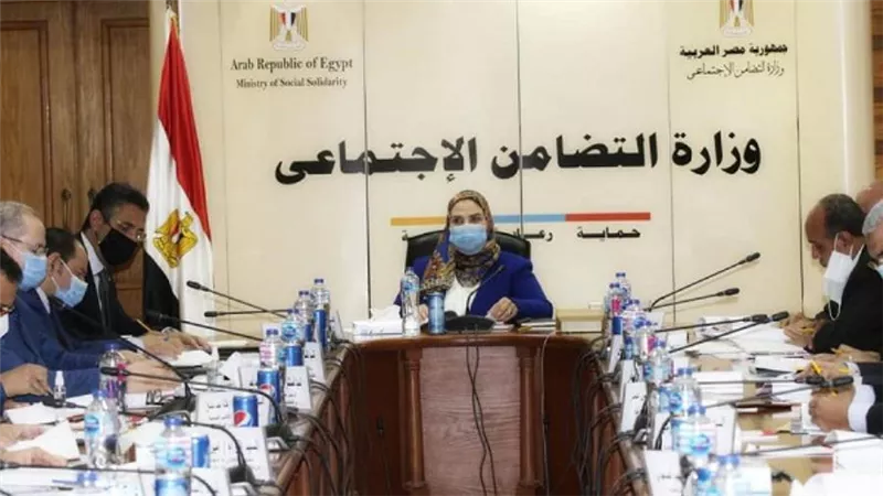 بالصور | وزيرة التضامن: نستهدف حماية الأسرة بتوفير دخل مناسب يضمن لها حياة كريمة