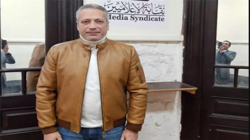 نقابة الإعلاميين تلغي تصريح مزاولة المهنة لتامر أمين لمخالفته ميثاق الشرف الإعلامي