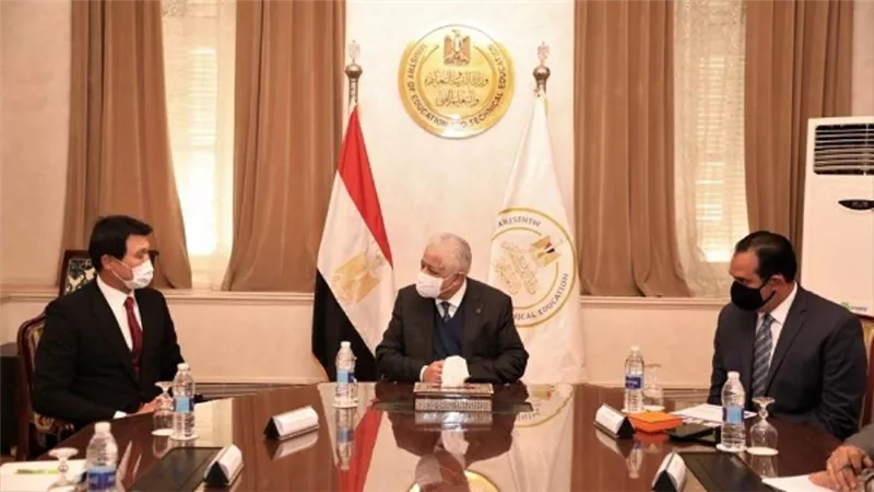 عاجل | بالصور | لتطوير التعليم.. طارق شوقي يلتقي سفير كوريا الجنوبية بالقاهرة
