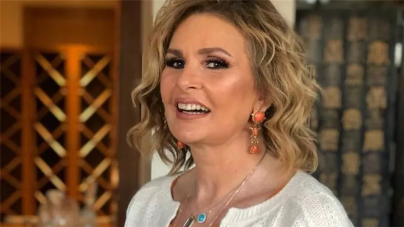 يسرا: عمرو دياب من المعجبين بأغنية 3 دقات.. وهذه حكايتى مع المطبخ