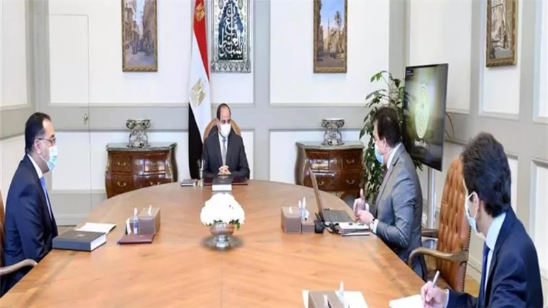 الرئيس يجتمع بـ