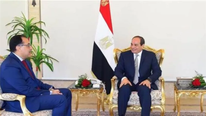 الرئيس يوجه بتأجيل تطبيق قانون الشهر العقارى لفترة لا تقل عن عامين