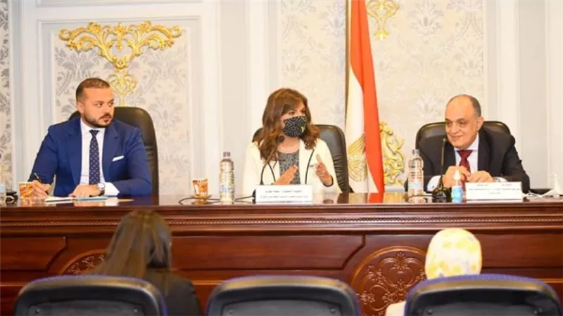 بالصور | وزيرة الهجرة تشيد بجهود المصريين بالخارج في دعم الاقتصاد الوطني