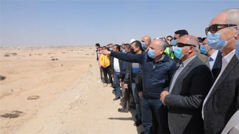بالصور | لمتابعة تنفيذ التكليفات الرئاسية.. وزير النقل يتفقد ميناء السخنة