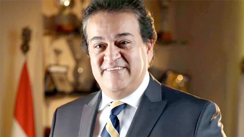 العباس السكرى يكتب:  د. خالد عبد الغفار.. صانع النجاحات والإنجازات فى وزارة التعليم العالى والبحث العلمى