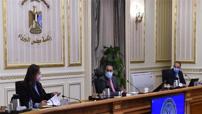 رئيس الوزراء يستعرض الخطة الاستثمارية للعام المالي 2021/2022