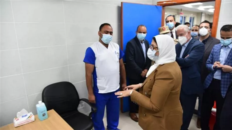 بالصور | وزيرة الصحة توجه الشكر للأطقم الطبية: 