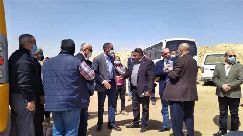 مسئولو الإسكان يتفقدون أعمال تنفيذ مشروعات المرافق بالعاصمة الإدارية الجديدة 