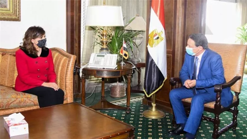 بالصور | وزيرة الهجرة: كرامة المصري بالخارج مصانة