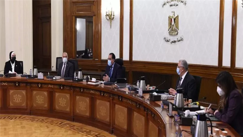 بالصور | رئيس الوزراء يتابع خطوات التوسع فى منظومة الري الحديث