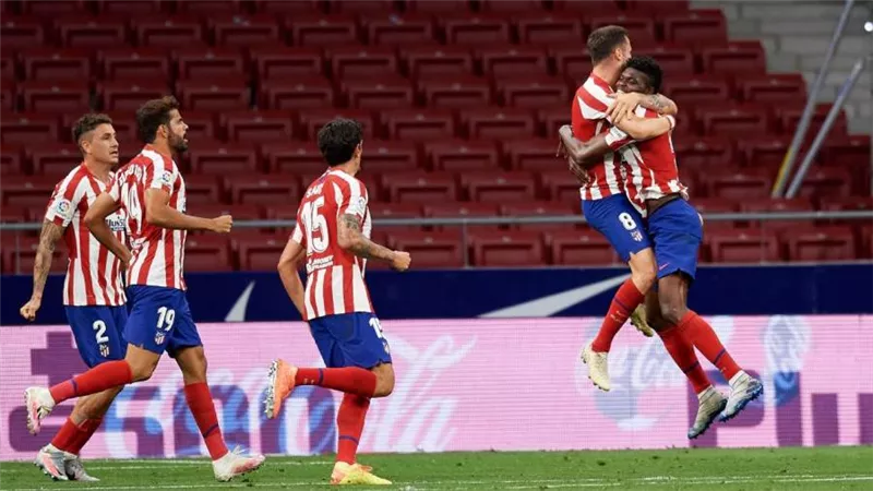 اتلتكو مدريد يتصدر الليجا بهدف سواريز في مرمى ألافيس