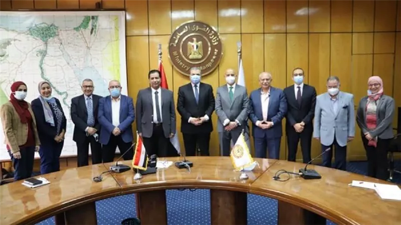 بالصور | لتدريب 3000 متدرب.. سعفان يلتقي مسئولي 