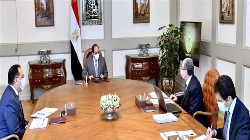 السيسي يوجه بالإسراع في تنفيذ مشروعات إمدادات خطوط التغذية الكهربائية لسيناء (تفاصيل)