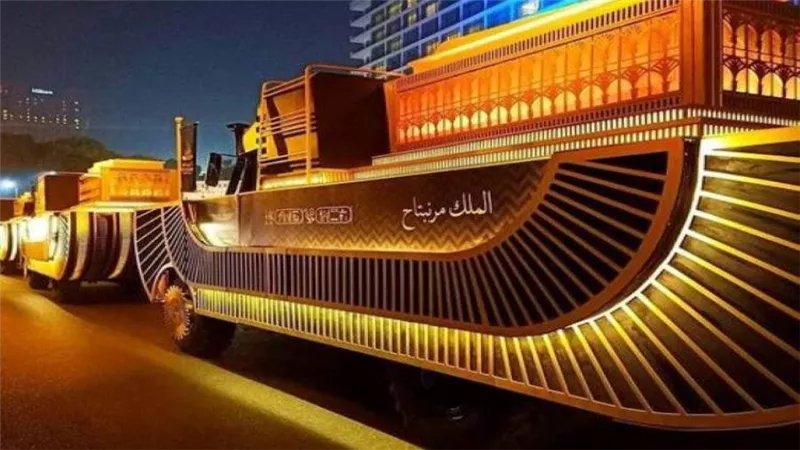 رئيس الوزراء يطمئن على الترتيبات النهائية لموكب المومياوات الملكية (فيديو)