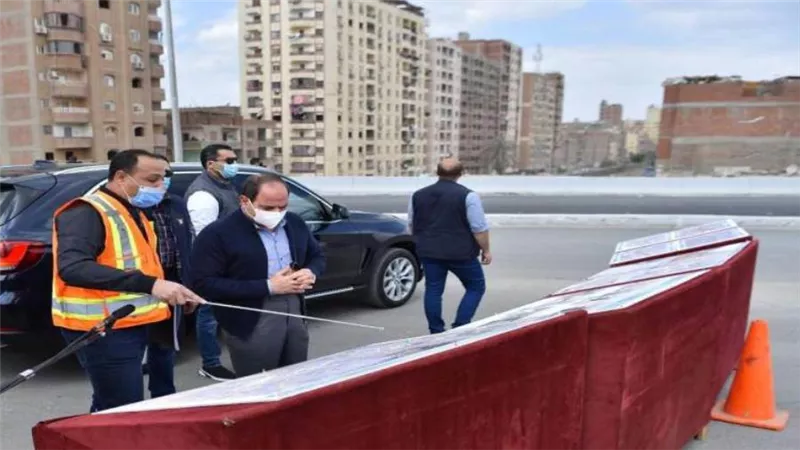 السيسي يتفقد أعمال التطوير في محيط مطار القاهرة الدولي