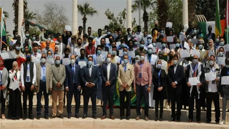 بالصور | لرفع الوعي بمخاطر التدخين والإدمان.. دمج قضية المخدرات بالمناهج الدراسية