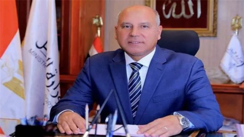 بعد تعدد حوادث القطارات.. وزير النقل يصدر عدة قرارات