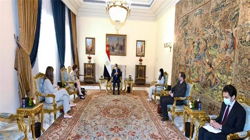 خلال استقباله رئيس الأوروبي لإعادة الإعمار.. السيسي يؤكد أن البنك شريك نجاح لعملية التنمية بمصر