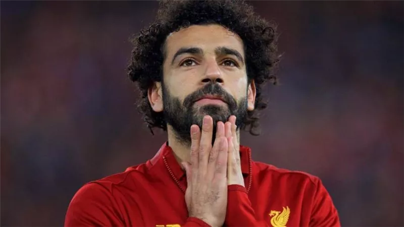  سابق لأوانه.. شوقي غريب عن منح شارة كابتن «الأوليمبي» لمحمد صلاح