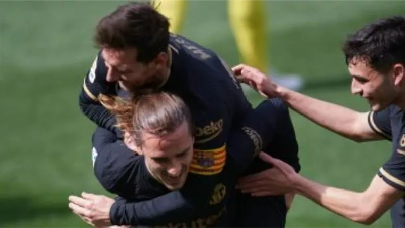 برشلونة يفوز على فياريال بهدفين في الدوري الإسباني