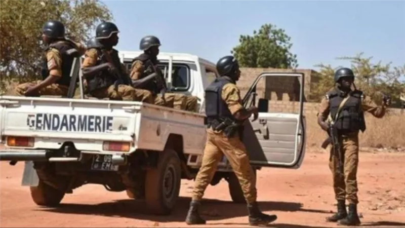 مقتل 32 شخصًا وإصابة 17 في هجوم مسلح شمال بوركينا فاسو