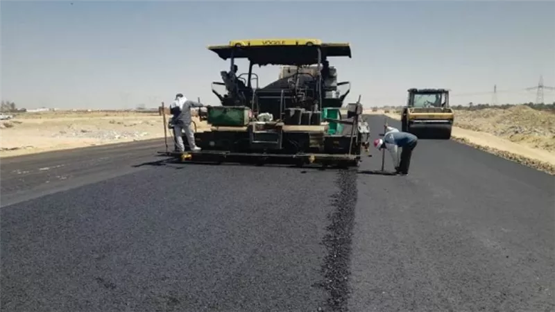 بالصور | الوزير يتابع أعمال إنشاء كوبريي جنيفة والمعاهدة