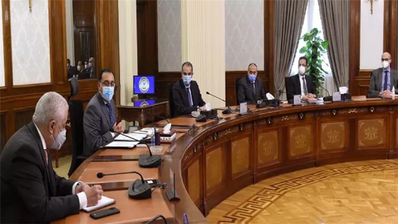 بالصور | رئيس الوزراء يتابع إجراءات عقد امتحانات الثانوية العامة