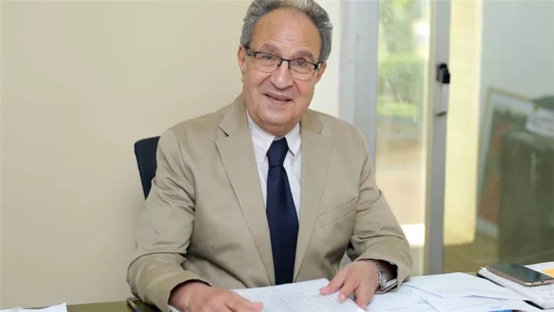 جامعة مصر للعلوم والتكنولوجيا تنعى د.محمد العزازى رئيس الجامعة :