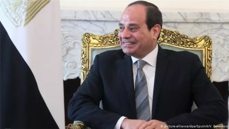الرئيس السيسى يتبادل التهنئة بعيد الفطر المبارك مع أمير منطقة تبوك