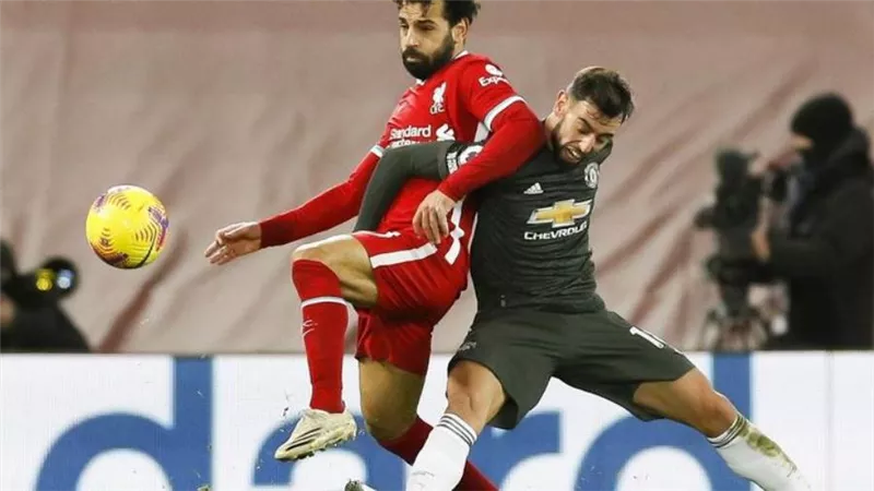 صلاح يقود هجوم ليفربول لمواجهة مانشستر يونايتد في البريميرليج