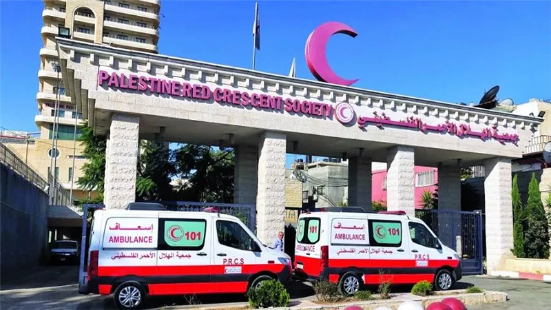 طائرات الاحتلال الإسرائيلي تدمر مبنى الهلال الأحمر القطري في غزة