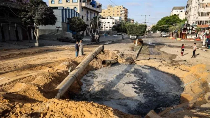 إسرائيل تواصل الغارات الجوية على غزة وتقصف خان يونس ومنازل قادة حماس