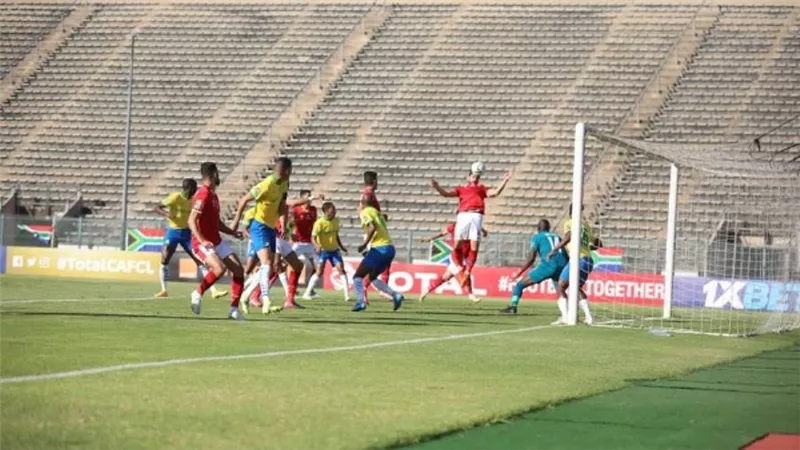 التعادل الإيجابي يحسم الشوط الأول من مباراة الأهلي وصن داونز