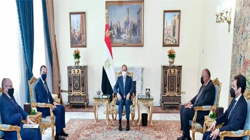 السيسي يؤكد أهمية سرعة إحياء مفاوضات السلام بين الجانبين الفلسطيني والإسرائيلي
