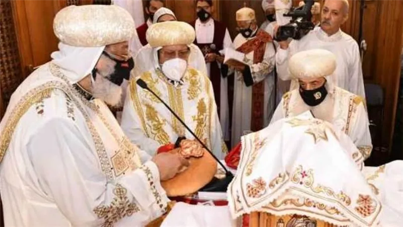  في اليوبيل الذهبي لإنشائها..البابا يدشن كنيسة مارمرقس بالمعادي.. (صور) 